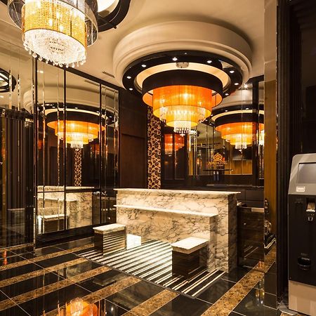 Apa Hotel Iidabashi Ekiminami Tokió Kültér fotó